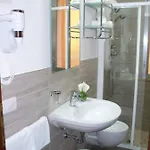 Thea & Guest house 3*